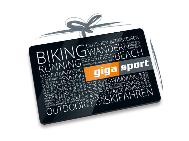 Une carte cadeau avec l'inscription "Giga Sport" en orange et blanc sur un fond noir, décrivant diverses activités sportives telles que le cyclisme, la randonnée, la natation et le ski dans différentes polices et orientations.